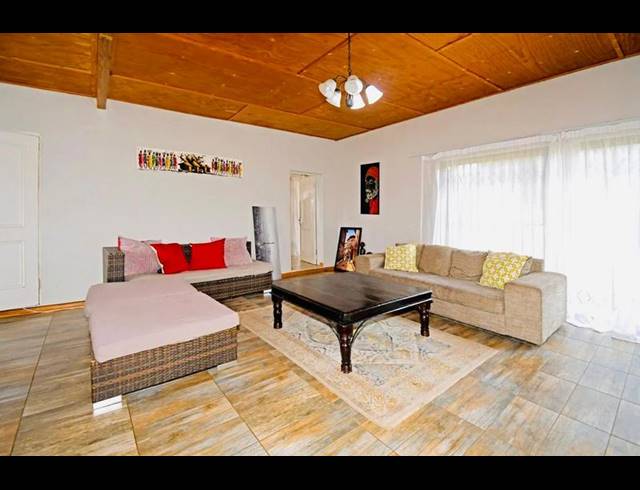 2 BEDROOM PROPERTY TO RENT IN PRESIDENT PARK